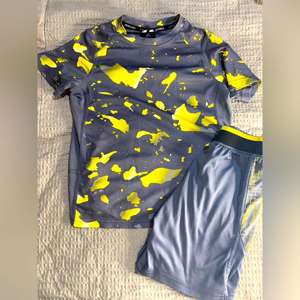 ❌❌SOLD❌❌ Boys Russell Athletics Matching Outfit - Size 6/7